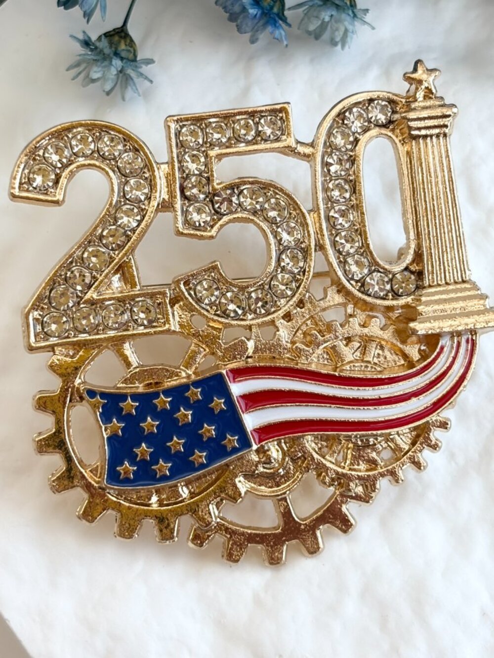 Patriotic American Flag USA 250th Anniversary July 4th Gold Toned Brooch Pin - Picture 3 of 13